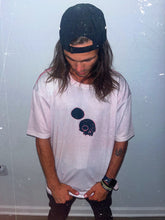 Load image into Gallery viewer, Wavy Tee Pink Brushed skull