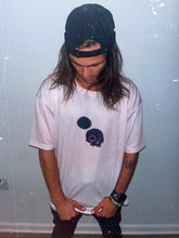Load image into Gallery viewer, Wavy Tee Pink Brushed skull
